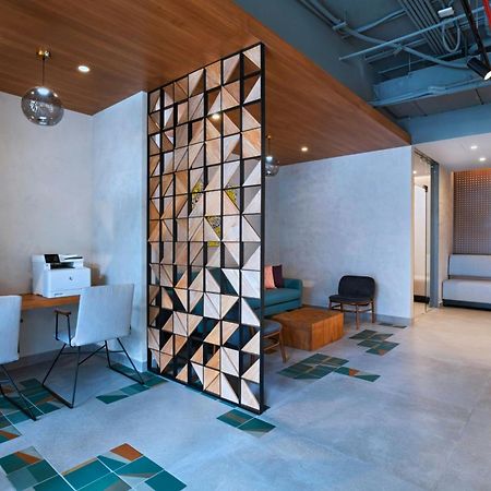 Готель Aloft Плайя-дель-Кармен Екстер'єр фото Interior of the hotel