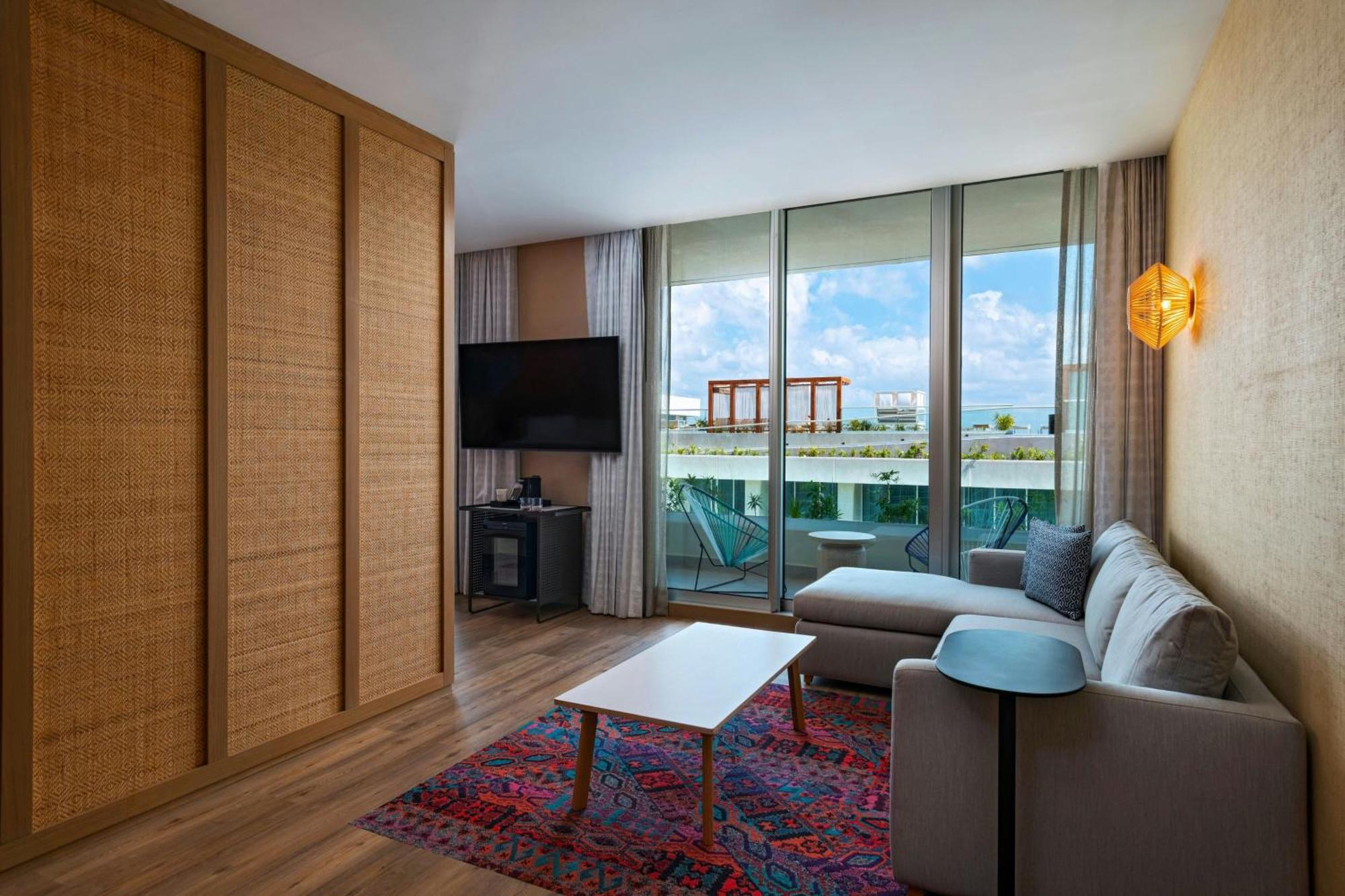 Готель Aloft Плайя-дель-Кармен Екстер'єр фото A suite at the W Miami